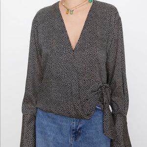 SOLD-NWT Zara Blouse